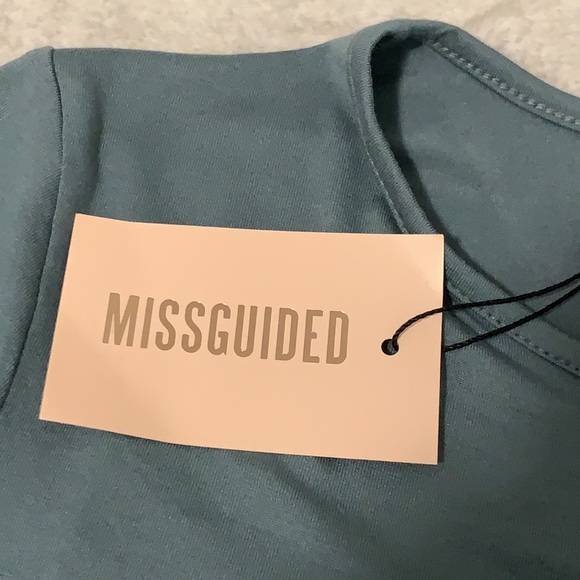 NEW missguided Crop top Y2K/Streetwear style - Picture 2 of 4